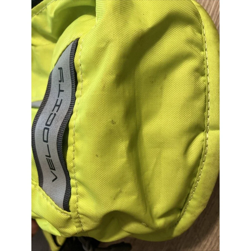 Camelbak Velocity Hydration Pack 2 L Bladder Hiking Backpack Neon Yellow